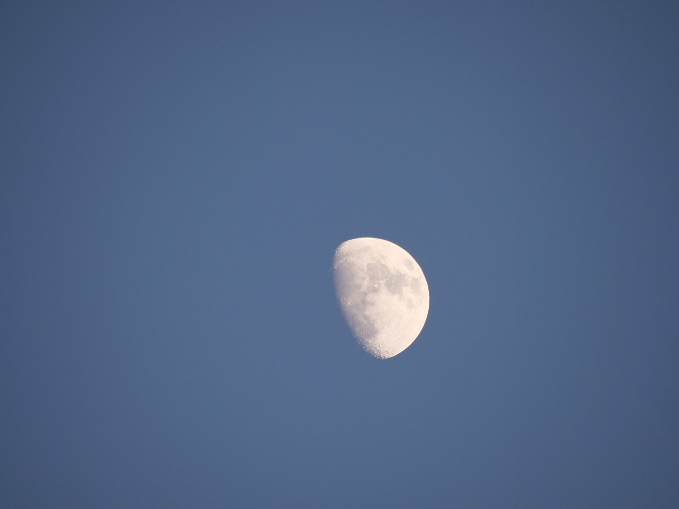 photographie de la Lune prise avec le Leica 100-400 mm