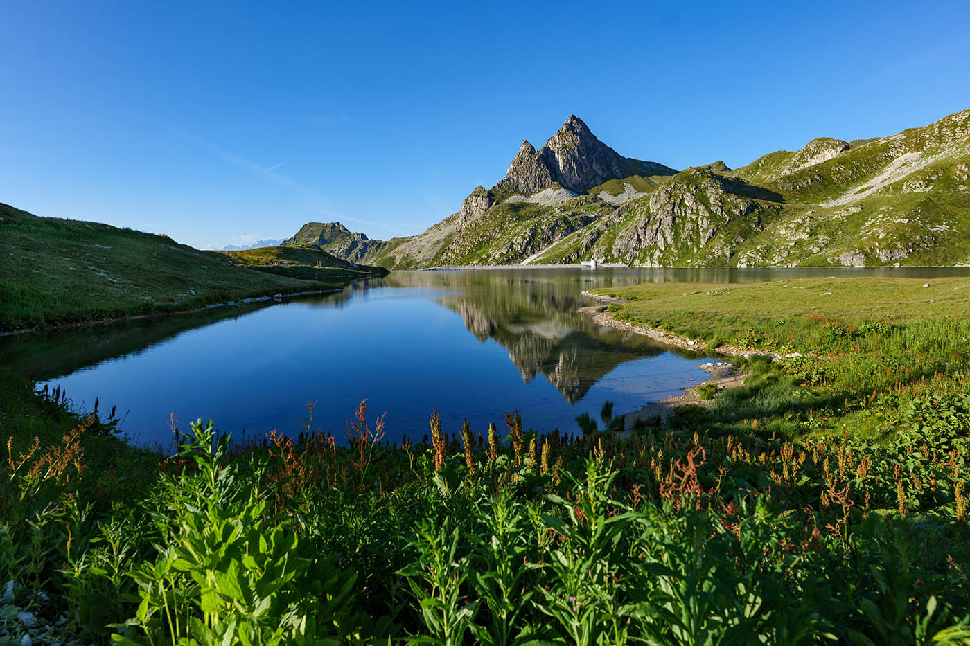 Lac des Blanchets et reflets avec le Sigma 20 mm f1.4 DG DN Art