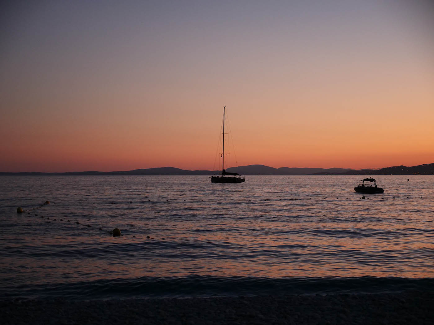 coucher de soleil sur la mer méditerranée