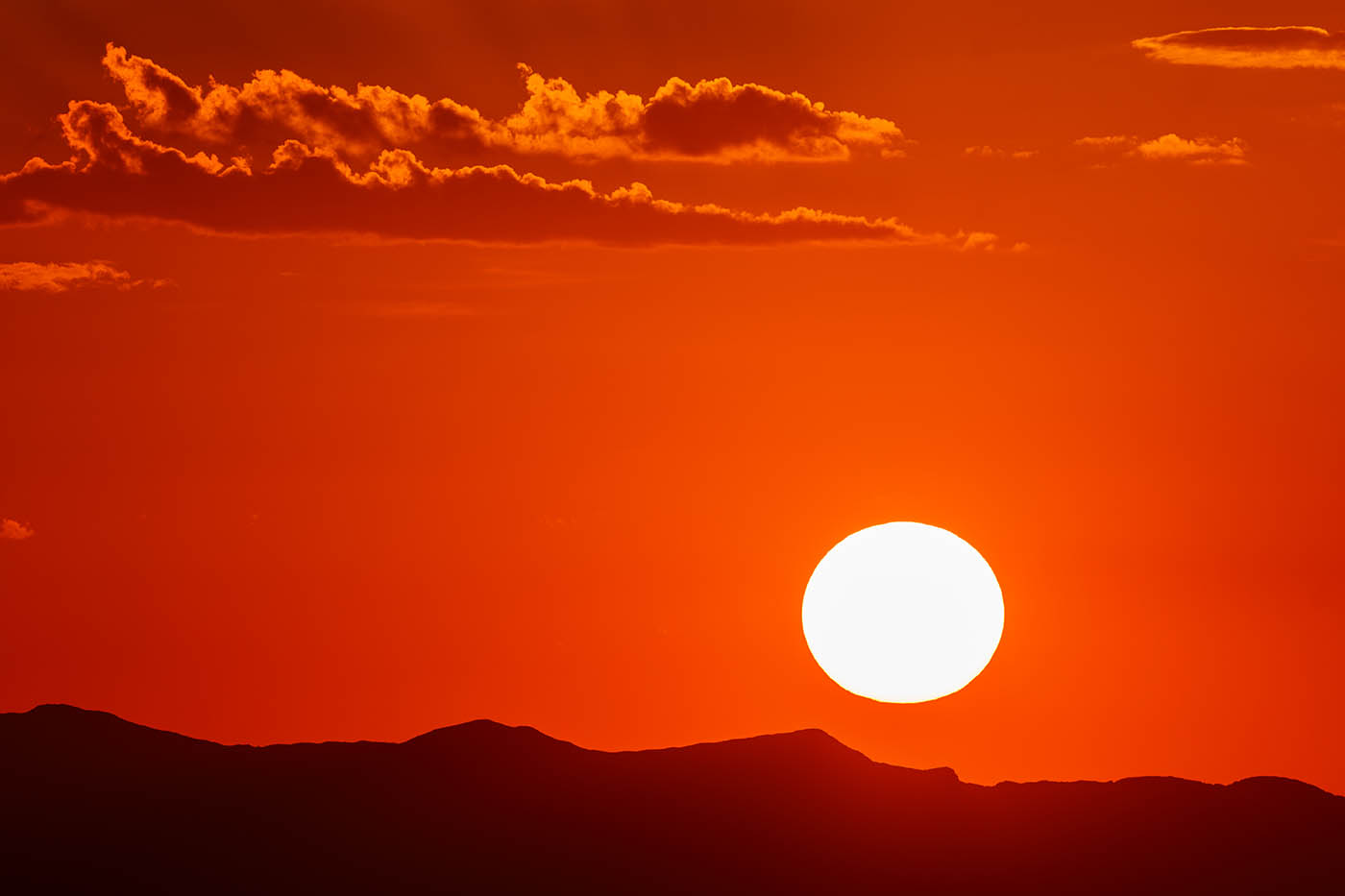 coucher de soleil au téléobjectif